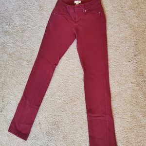 Skinny straight maroon jeggings